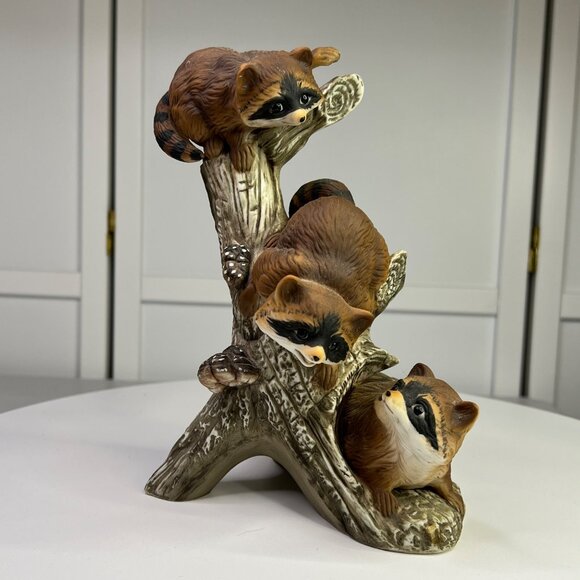 Vintage Homco Masterpiece Porcelain Three Raccoons On Tree 8" Figurine - 1978 - Picture 4 of 10